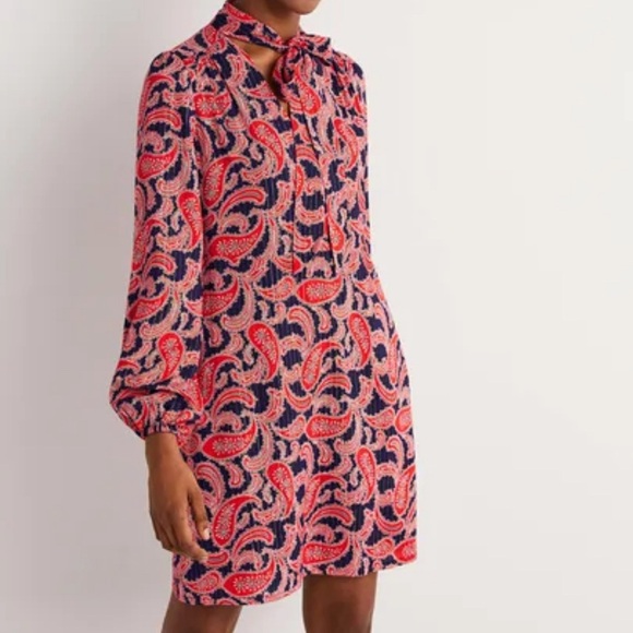Boden Tie Neck Mini Dress in Red and Blue Paisley Cluster Twee Women’s Size 14 - Picture 2 of 16